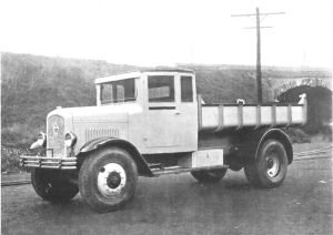 PACL. Naval-SOMUA kamioi-bolketea (1931).jpg