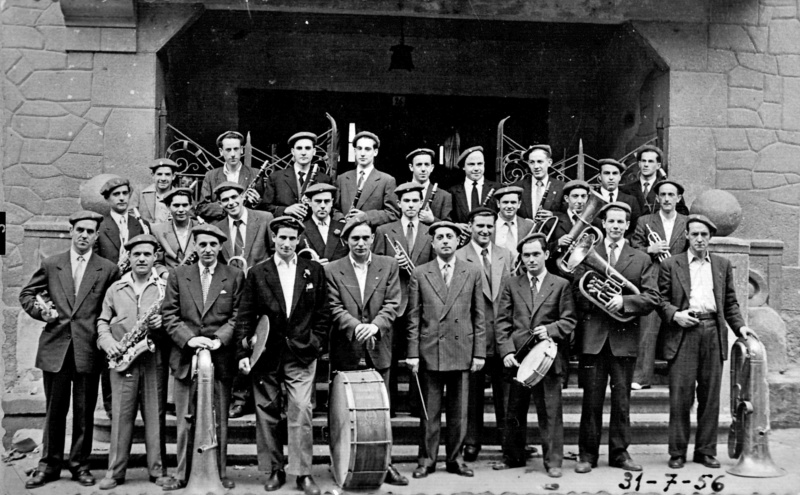 Fitxategi:Batzokiaren argazki bilduma 26 (19560731). San Ignacio musika banda.jpg