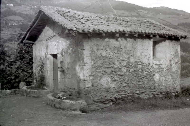 Fitxategi:Santa Ageda. Ikuspegi orokorra (Juan Carlos Astiazarán 1979).jpg