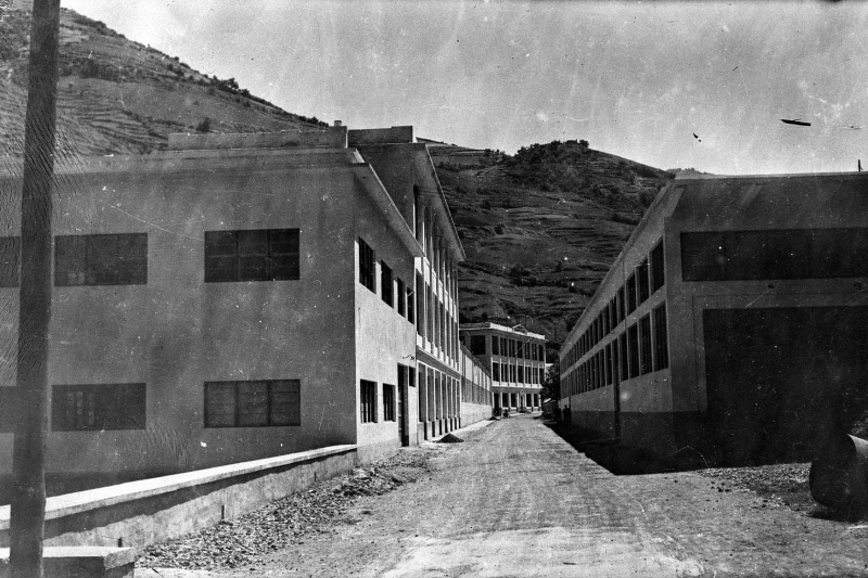 Fitxategi:Kañoi fabrika. Ikuspegi orokorra 04 (Indalecio Ojanguren 1935).jpg