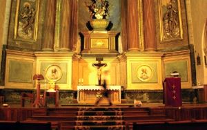 Santa Maria la Real. Erretaula nagusiaren behekaldea.jpg