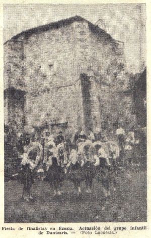 Fiestas en Placencia de las Armas. Día del Finalista en Ezozia (Unidad 1967).jpg