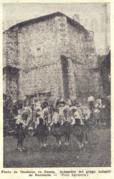 Fitxategi:Fiestas en Placencia de las Armas. Día del Finalista en Ezozia (Unidad 1967).jpg