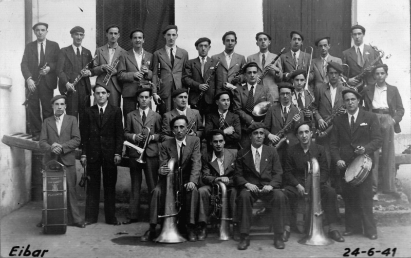 Fitxategi:Batzokiaren argazki bilduma 21 (19410624). San Ignacio musika banda.jpg