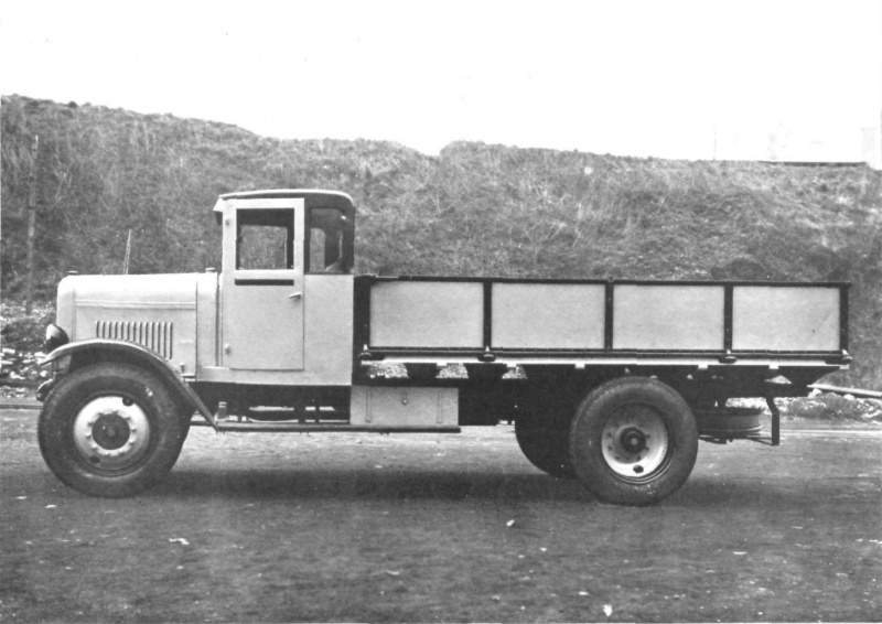 Fitxategi:PACL. Naval-SOMUA kamioi arrunta (1931).jpg
