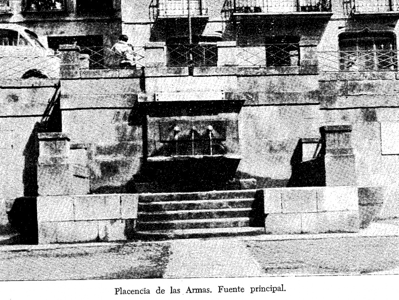 Fitxategi:Placencia de las Armas monografia. Plaza Barriko iturria.jpg