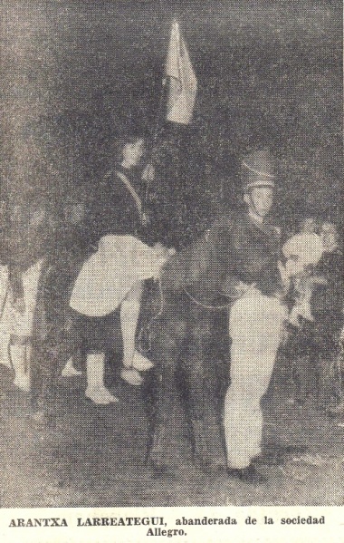 Fitxategi:Fiestas en Placencia de las Armas. Arantxa Larreategui (Unidad 1967).jpg