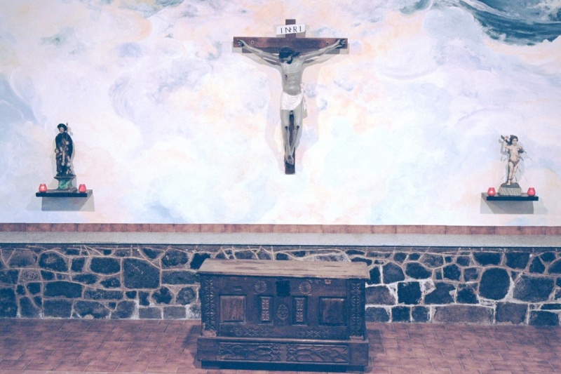 Fitxategi:San Roke ermita. Aldare aldea 01 (Kontrargi 2002).jpg