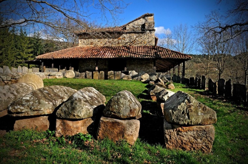 Fitxategi:Argiñetako nekropolia.jpg